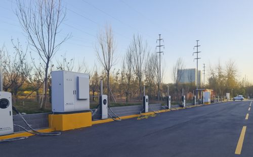 Ultimi blog aziendali su Door Energy potenzia la stazione di ricarica di Hebei Shenzhou con l'avanzata tecnologia di ricarica a 720kW